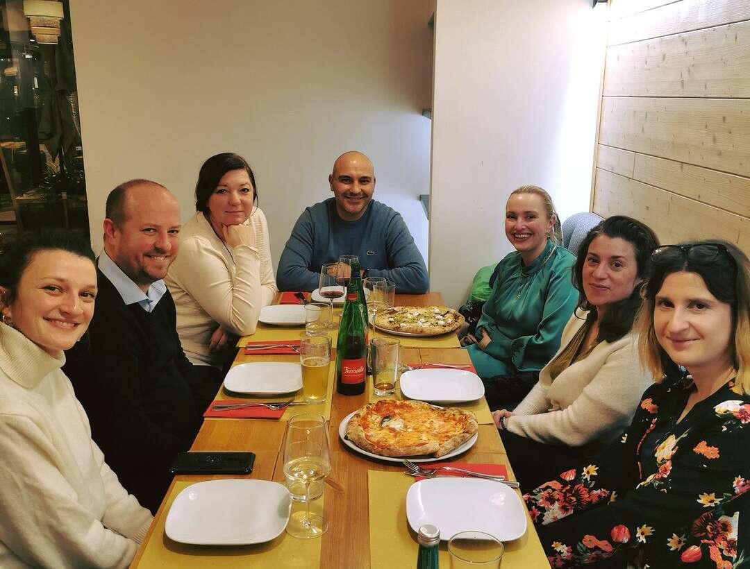 When in Rome, do as the Romans do! 😎

#envirasmus #envirasmusproject  #partnersmeeting #localfood #kmzero #seasonalfood…
